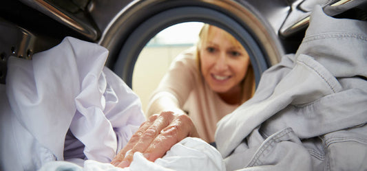 5 Organic Ways To Whiten and Soften Your Dirty Laundry