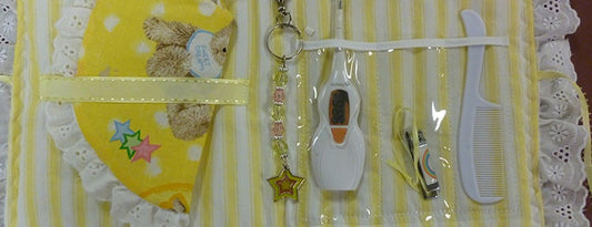 What you need to carry while travelling with a baby