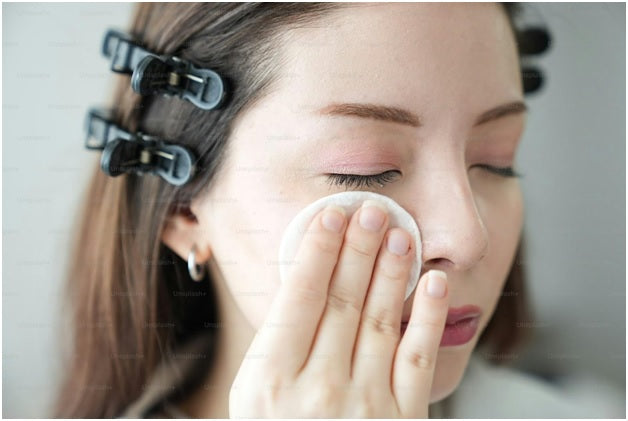 Why Switching To Natural Skincare Products Is Better For Your Skin