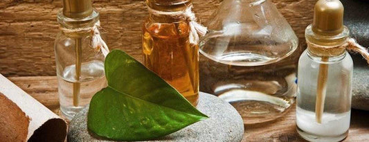5 Essential Bath Oils for Relaxing Your Body and Mind
