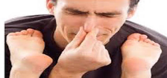 4 Easy Steps To Deodorize Your Stinky Feet