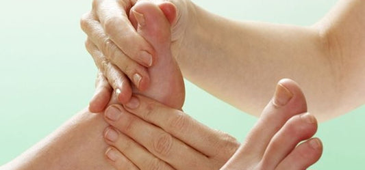 6 Wonderful Uses And Benefits Of Foot Oils