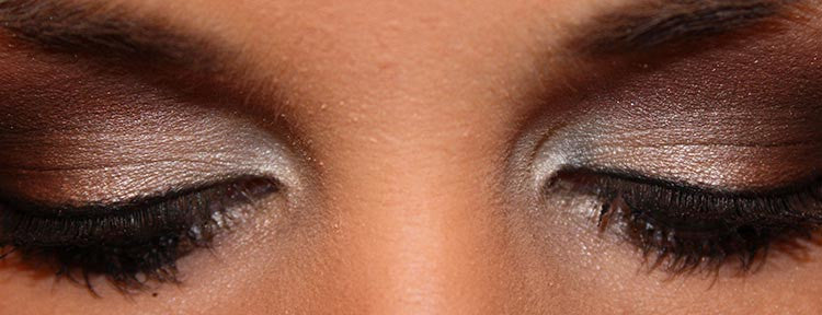 Put on Smokey Eye Makeup with Organic Kajals for New Year Celebration