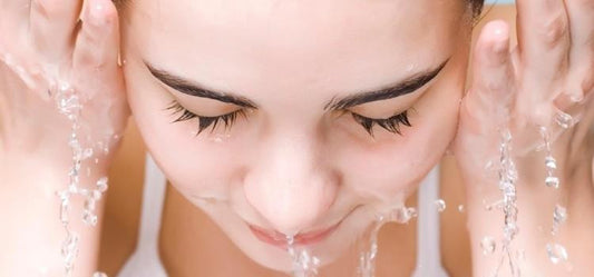 Say Bye to Oily Skin With These Face Washes