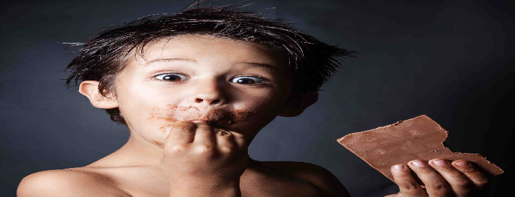 Bite Into A Bar Of Organic Dark Chocolate And Reap These 5 Unexpected Benefits