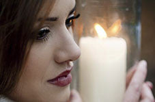 Create a Glam Look this New Year with Organic Kajals and Lipsticks
